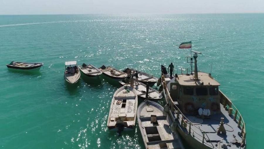 توقیف یک شناور حامل سوخت قاچاق در خلیج فارس